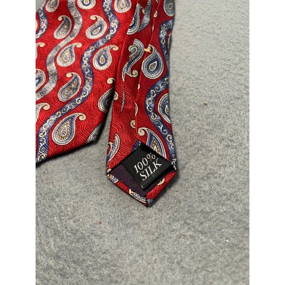 Evan Picone Mens Silk Tie Red Paisley Pattern 100 Percent Silk Necktie - Picture 4 of 5